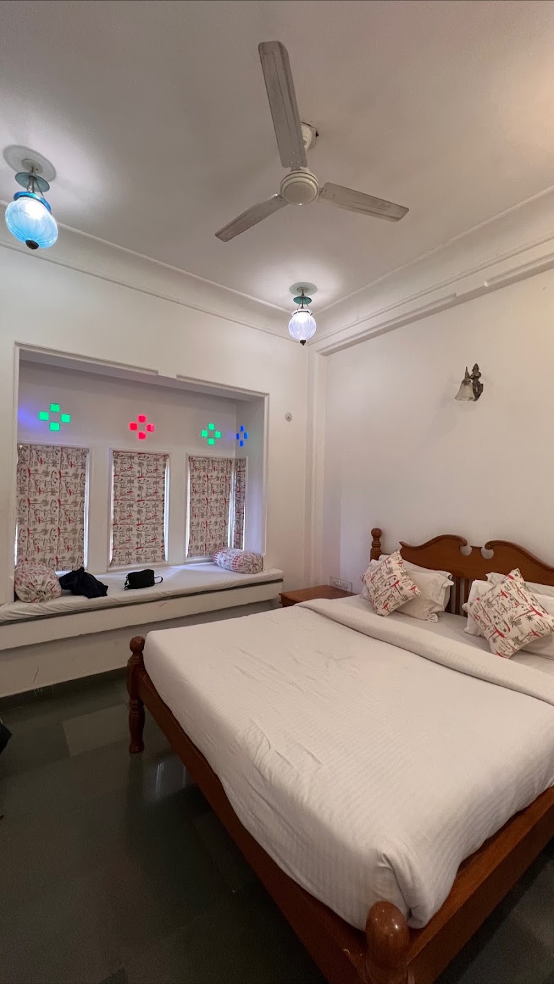 Hotel Aashiya Haveli - Hotel Aashiya Haveli On The Eastern Shore Of, Lake, 15,17-20, Lal Ghat Road, Old City, Pichola, Udaipur, Rajasthan 313004, India