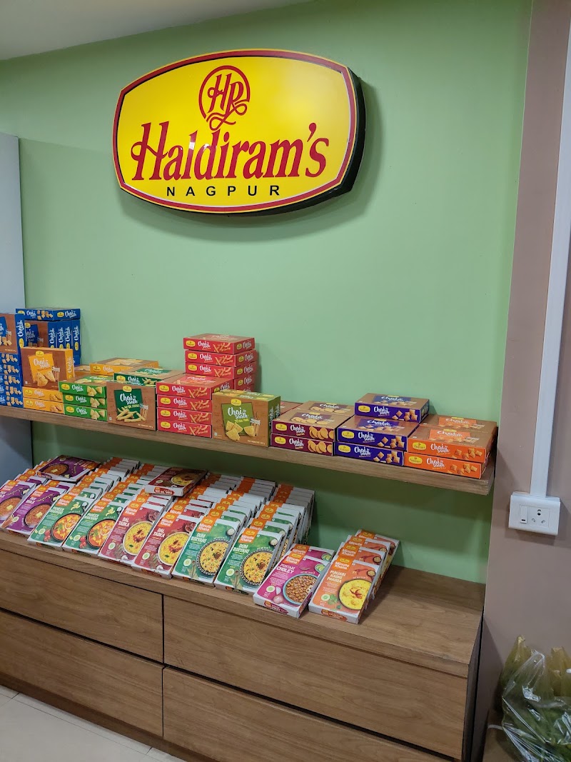 Haldiram's - Haldiram's Shop No. 137/7/50, Apte Colony, Bus Stop, Narveer Tanaji Malusare Rd, near Hingane Home Colony, Hingne Khurd, Pune, Maharashtra 411051, India