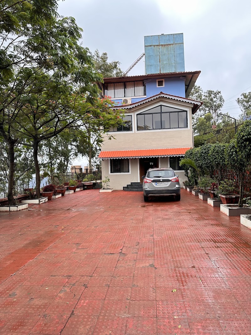 Casa Valley Bungalow - Casa Valley Bungalow, Next to Asha Bhosale's Bungalow Village Bhose, WQH6+XQ7 Taluka Mahabaleshwar, Panchgani - Mahabaleshwar Rd, Panchgani, Bhose, Maharashtra 412805, India
