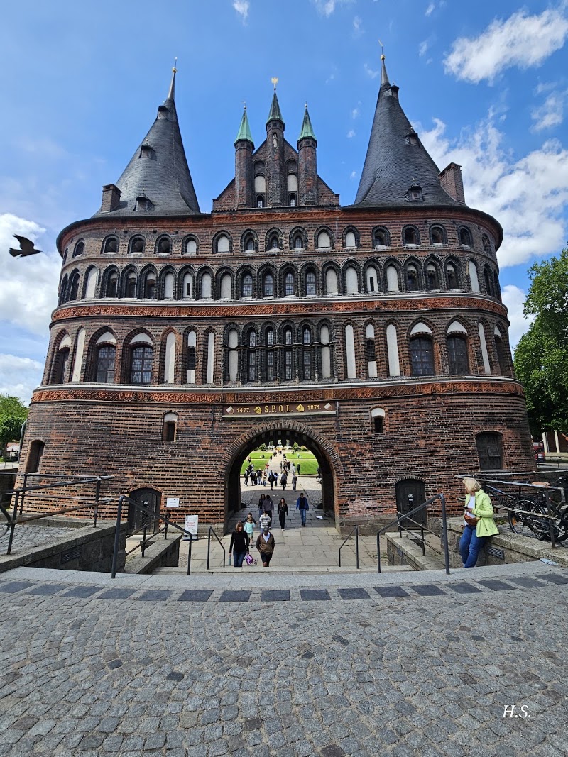 Holstentor square - Holstentor square, Holstentorplatz, 23552 Lübeck, Germany