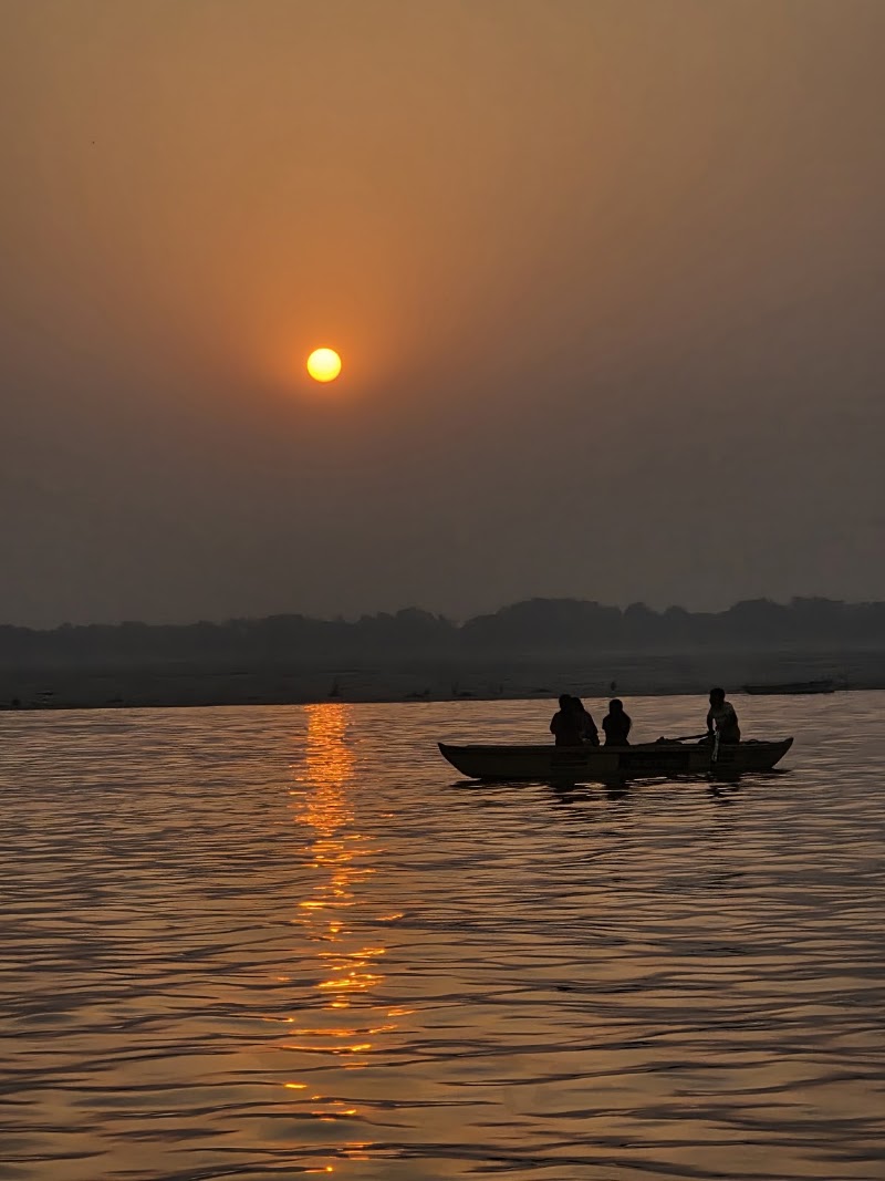 Dandi Ghat, (Varanasi) - Dandi Ghat, (Varanasi) 72W4+QVH, Hanuman Ghat Rd, Hanumaan Ghat, Bangali Tola, Varanasi, Uttar Pradesh 221001, India
