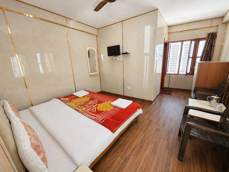 Hotel Saidham Joshimath - Hotel Saidham Joshimath NEAR AULI ROPWAY SHREE, TCP BAZAR, Badrinath Marg, Joshimath, Uttarakhand 246443, India