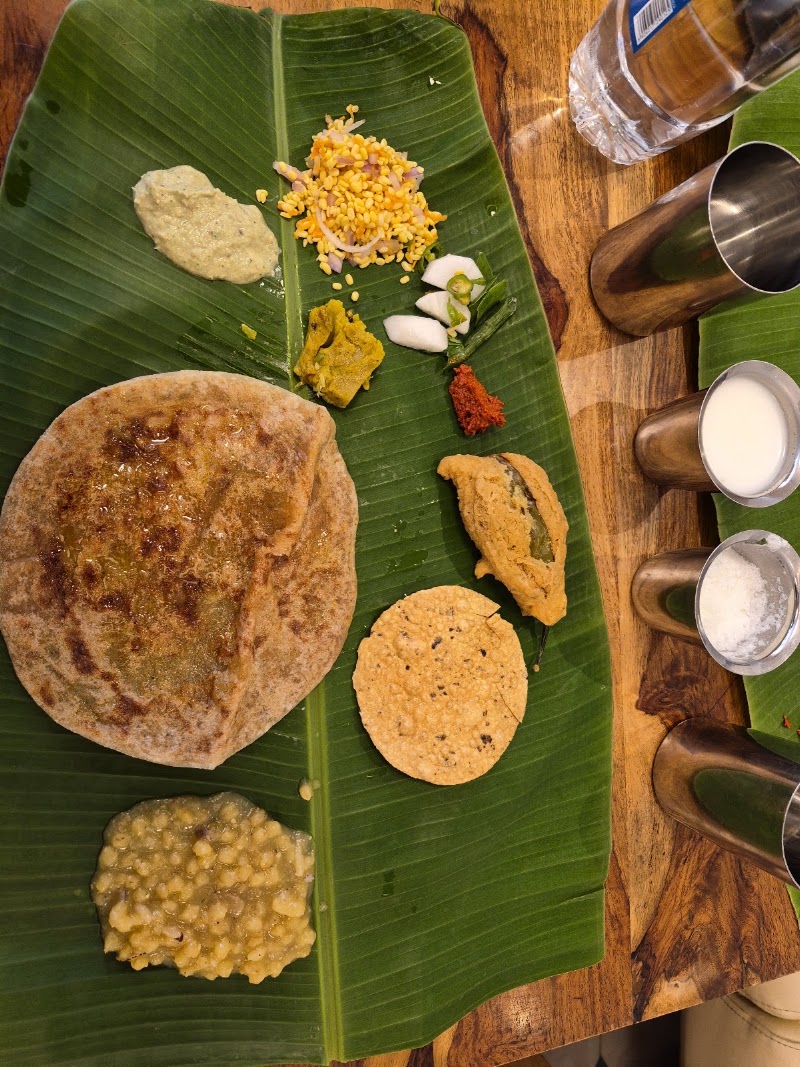 Basaveshwar Khanavali - Basaveshwar Khanavali No.6 , 1st floor, 1st Cross Rd, KHB Colony, 5th Block, Koramangala, Bengaluru, Karnataka 560095, India