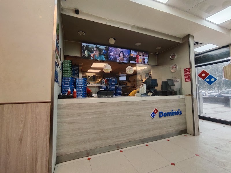 Domino's Pizza | Sector 53, Gurugram - Domino's Pizza | Sector 53, Gurugram, G-4, Central Plz Rd, Parsvnath Exotica, G-5, Sector 53, Gurugram, Haryana 122011, India