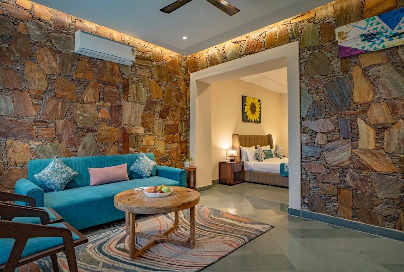 Maanya by the lake By Samav hotels - Maanya by the lake By Samav hotels HMW7+5R3, Rani Rd, near Sanjay Gandhi Park, Fateh Sagar Lake, Udaipur, Rajasthan 313004, India