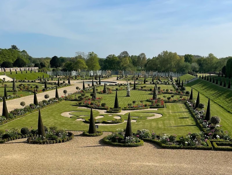 Hampton Court Palace - Hampton Court Palace Hampton Ct Way, Molesey, East Molesey KT8 9AU, UK