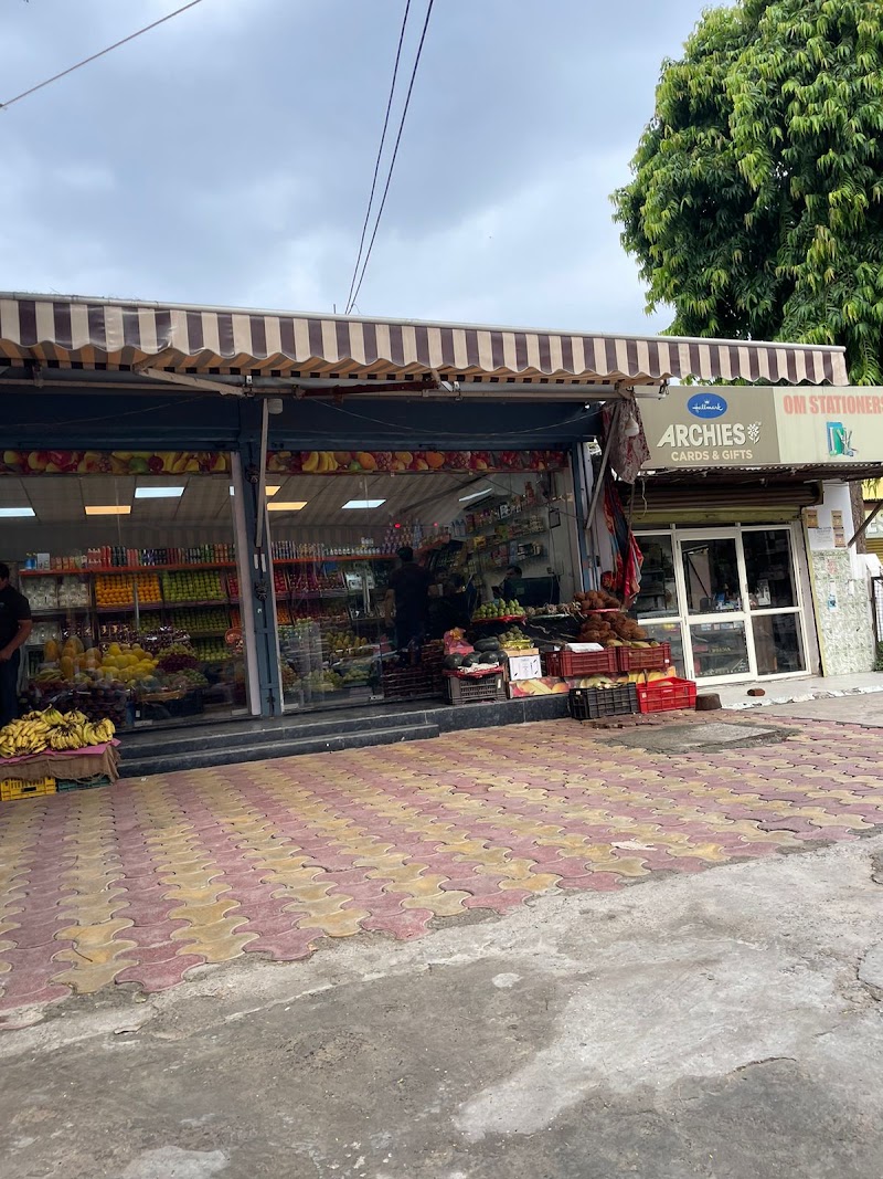 Look Me - Look Me, Jain Book Depot, Main Road, Sadar Bazar Rd, Satti Bazar, Bajinath Para, Raipur, Chhattisgarh 492001, India