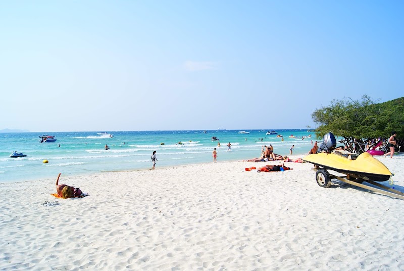 Tien Beach - Tien Beach Tien Beach, Bang Lamung District, Chon Buri 20150, Thailand