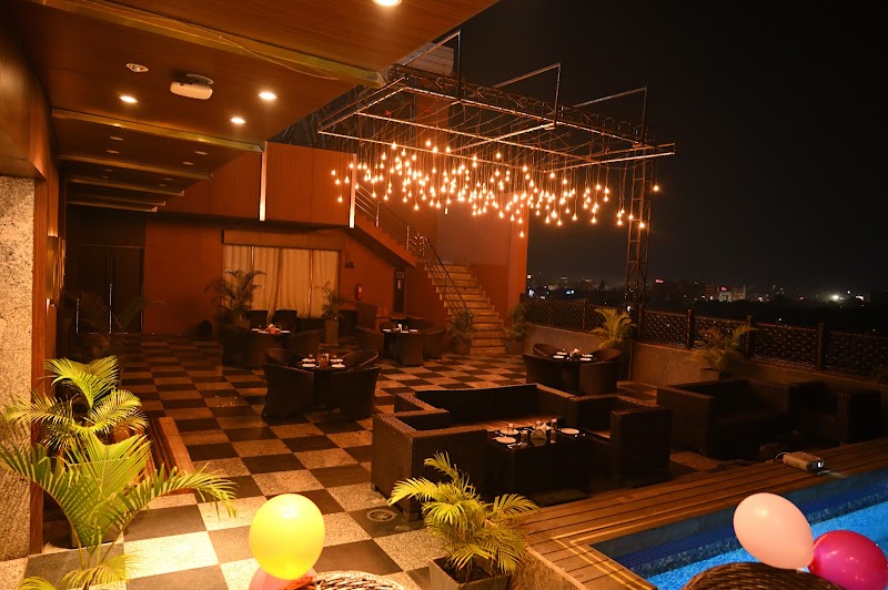D&D Sky Bar - D&D Sky Bar Jail Rd, near Karnataka Bank - Raipur Branch, Sai Vihar Colony, Raipur, Chhattisgarh 492001, India