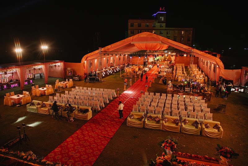 HOTEL BHANWAR SINGH PALACE - HOTEL BHANWAR SINGH PALACE, NATIONAL HIGHWAY 8, Nohariya, Kishangarh, Rajasthan 305801, India
