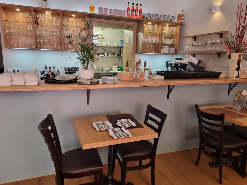 Restaurant - Bar Grewal - Restaurant - Bar Grewal Linzer G. 72A, 5020 Salzburg, Austria