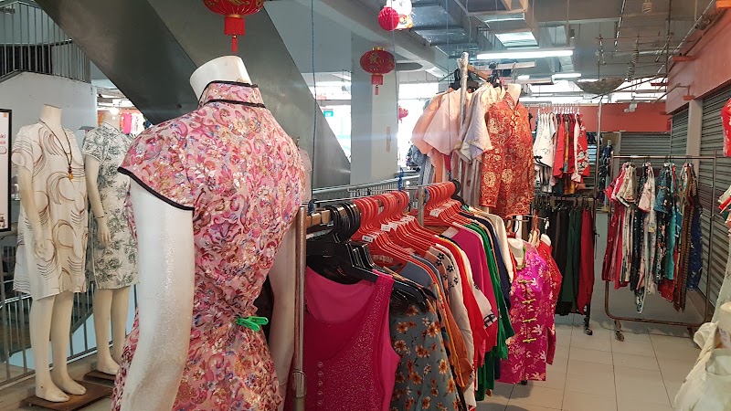 Chinatown Complex Shopping Mall - Chinatown Complex Shopping Mall 335 Smith St, #1.282875 103.843167, Singapore 051335