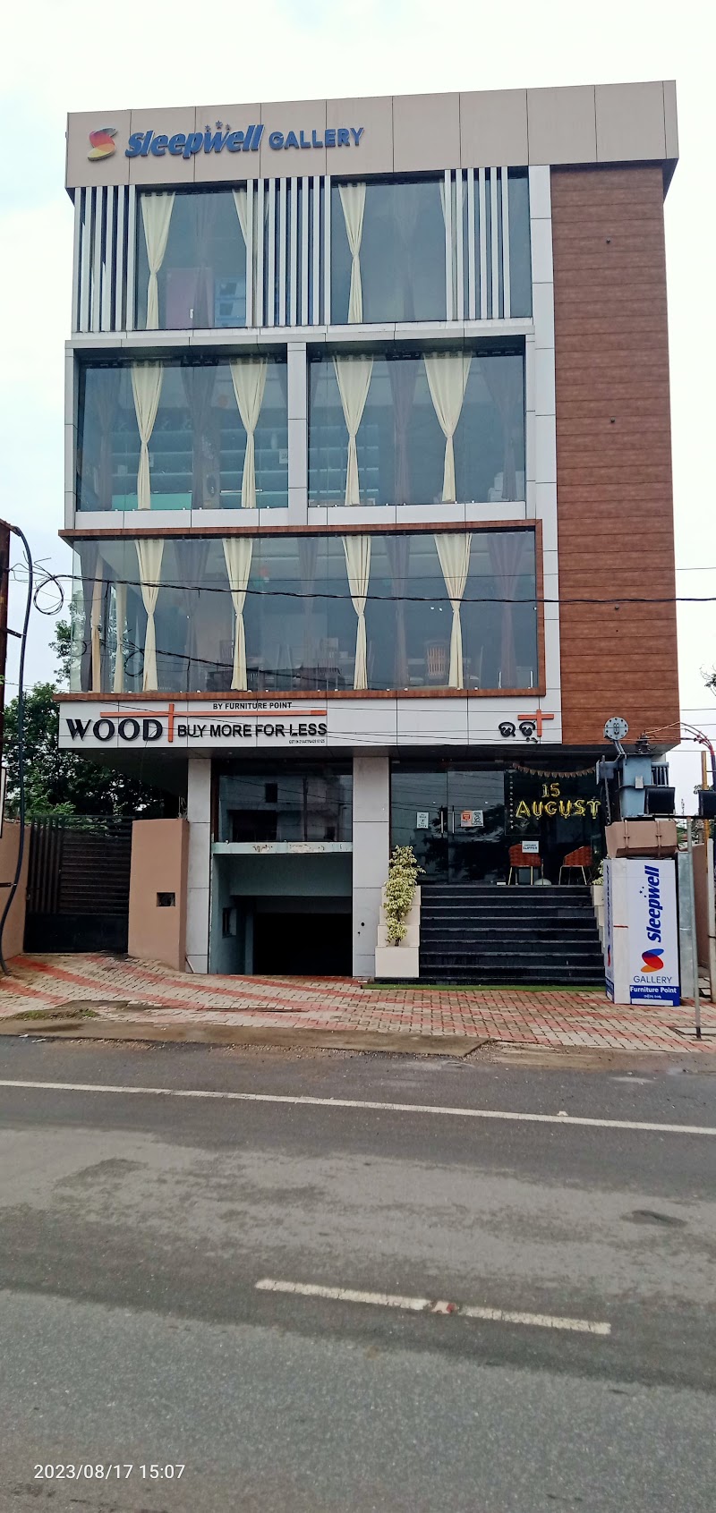 WOOD+