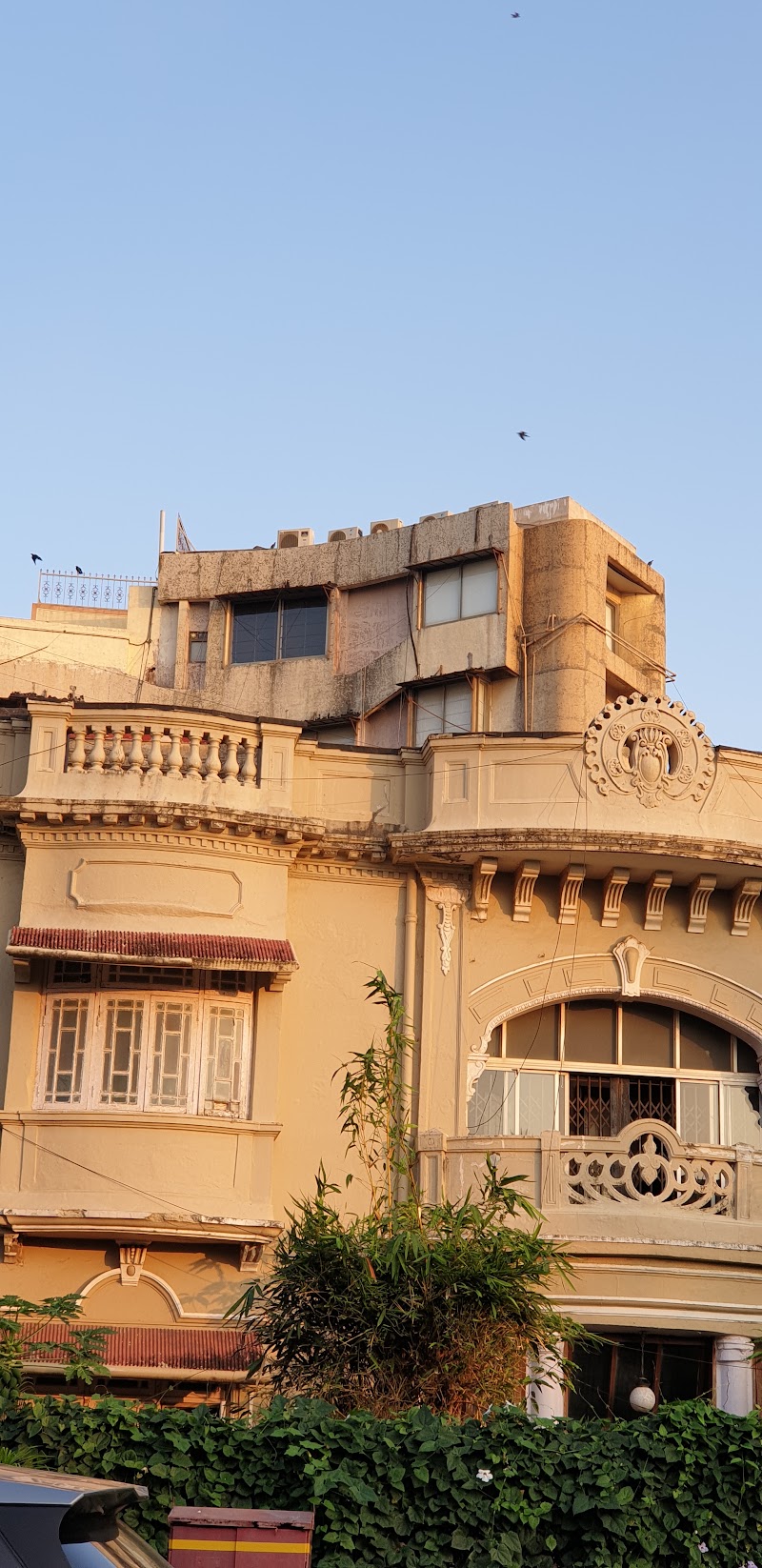 Mount Blanc Apartments - Mount Blanc Apartments, 3R5C+QVC, Bandra West, Mumbai, Maharashtra 400050, India