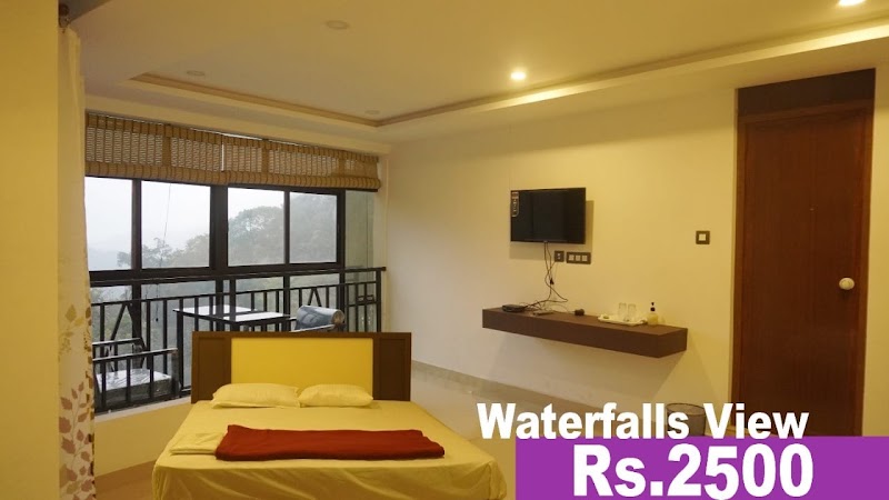 Valara Waterfalls - Valara Waterfalls NH 49, Chillithodu, Kerala 685561, India