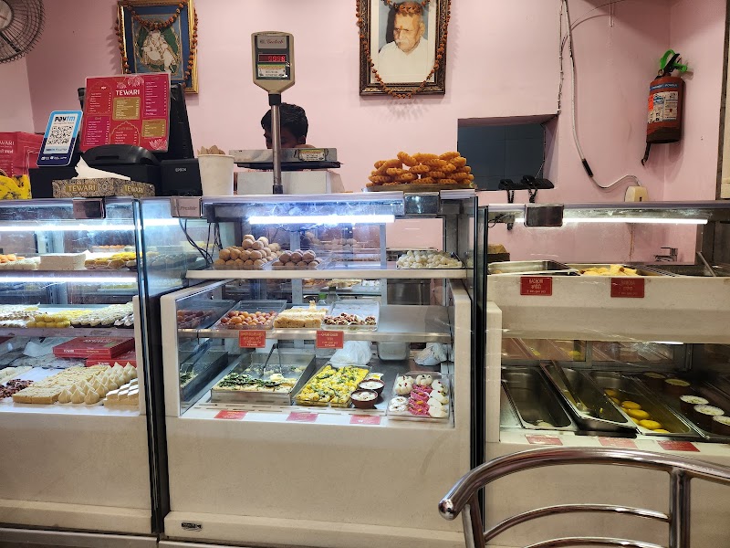 Tewari Brothers - Tewari Brothers, 73, Municipal Market, Connaught Cir, Connaught Lane, Connaught Place, New Delhi, Delhi 110001, India