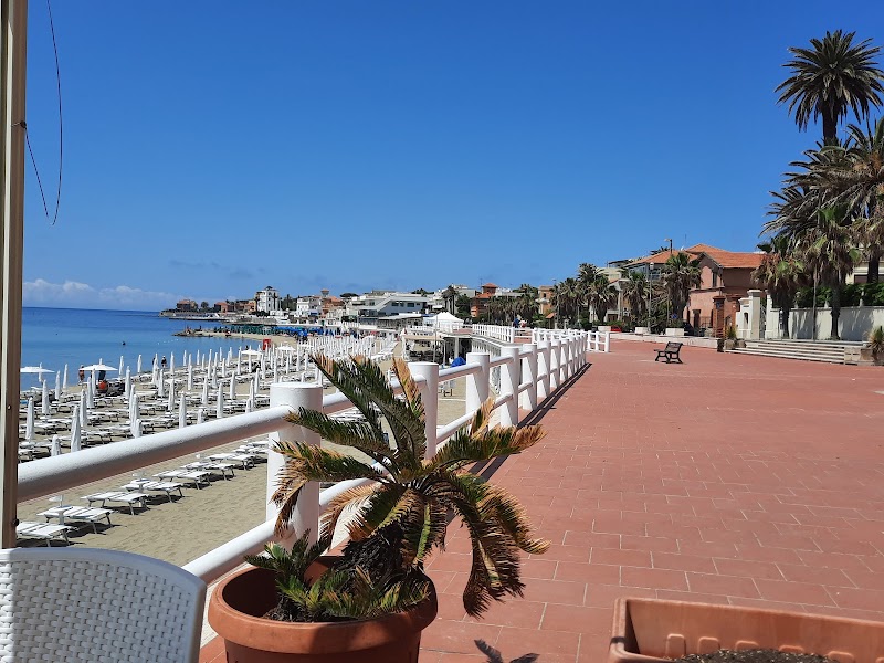 Santa Marinella Beach - Santa Marinella Beach, V. Aurelia, 312A, 00058 Santa Marinella RM, Italy