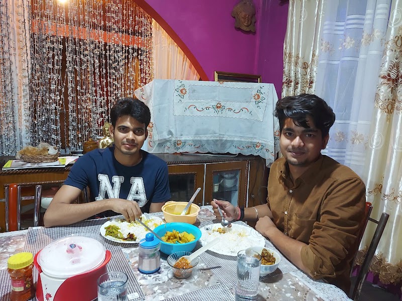 BITTA INN HOMESTAY - BITTA INN HOMESTAY Merry Villa, near Maruti Suzuki Show, Rajbari, Darjeeling, West Bengal 734101, India