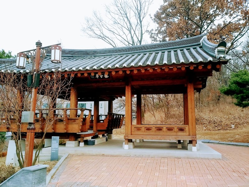 Eunpyeong Hanok Village - Eunpyeong Hanok Village 193-14 Jingwan-dong, Eunpyeong District, Seoul, South Korea