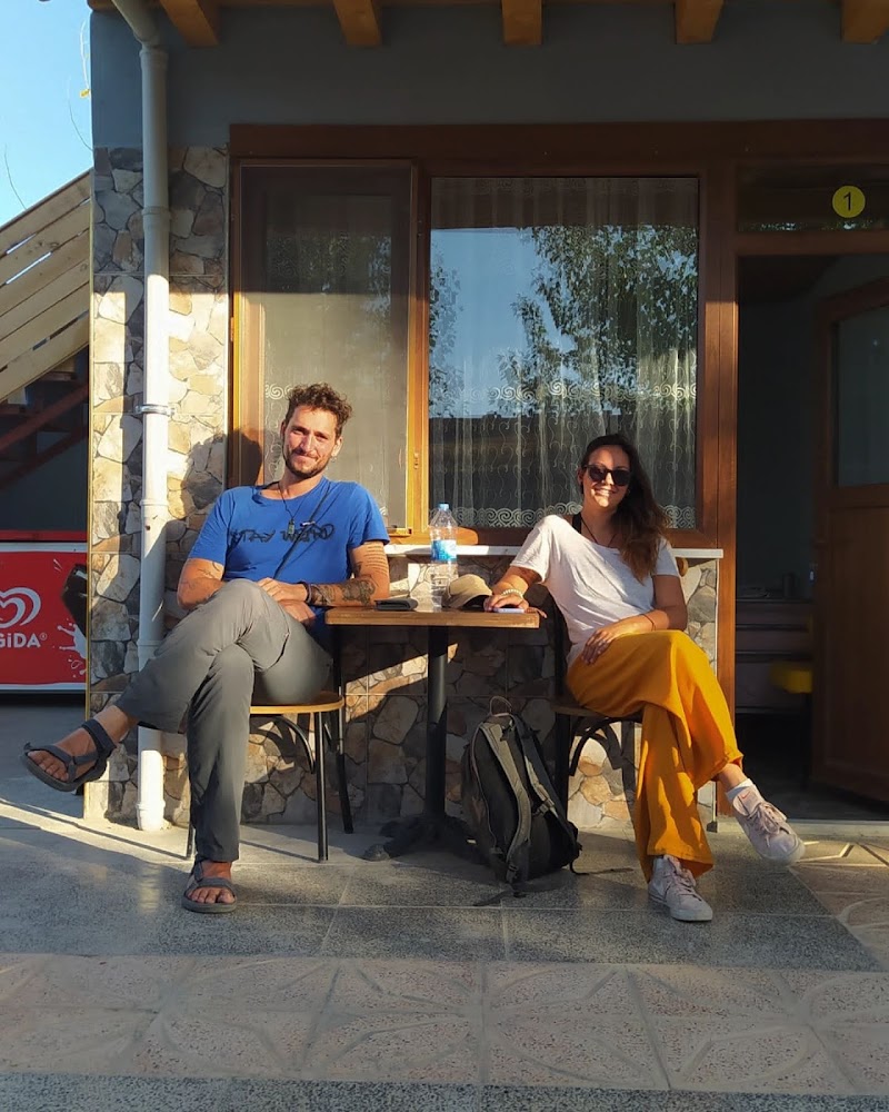 ARK Hostel & ZafO Camping Caravaning - ARK Hostel & ZafO Camping Caravaning Sarıgül Mahallesi Ş.J.UZ.ÇVŞ. Göksel Koç Caddesi No: 18, Sarıgül, 04400 Doğubayazıt/Ağrı, Türkiye