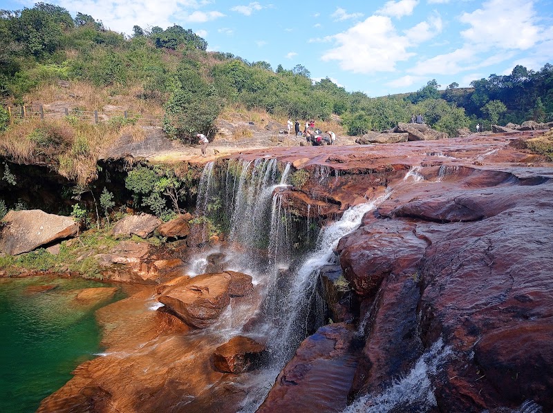 Mawsawa Falls - Mawsawa Falls 8M4V+CM7, Sohra, Meghalaya 793108, India