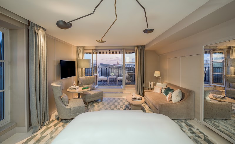 Hôtel de Crillon, A Rosewood Hotel - Hôtel de Crillon, A Rosewood Hotel 10 Pl. de la Concorde, 75008 Paris, France