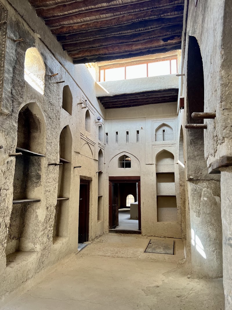 Bahla Fort - Bahla Fort, X872+Q35, 21, Bahlat, Oman