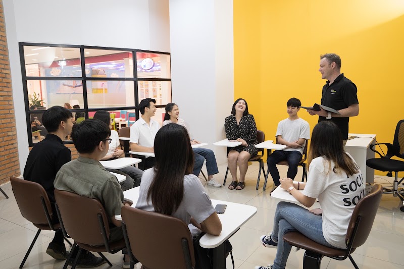 I-Genius English Language Institute Chiangmai - I-Genius English Language Institute Chiangmai 99/1-2 ห้องเลขที่ 333/6-7 ชั้น 3 เซ็นทรัลเฟสติวัลเชียงใหม่ Lampang - Chiang Mai Superhighway, Tambon Fa Ham, Amphoe Mueang Chiang Mai, Chang Wat Chiang Mai 50000, Thailand