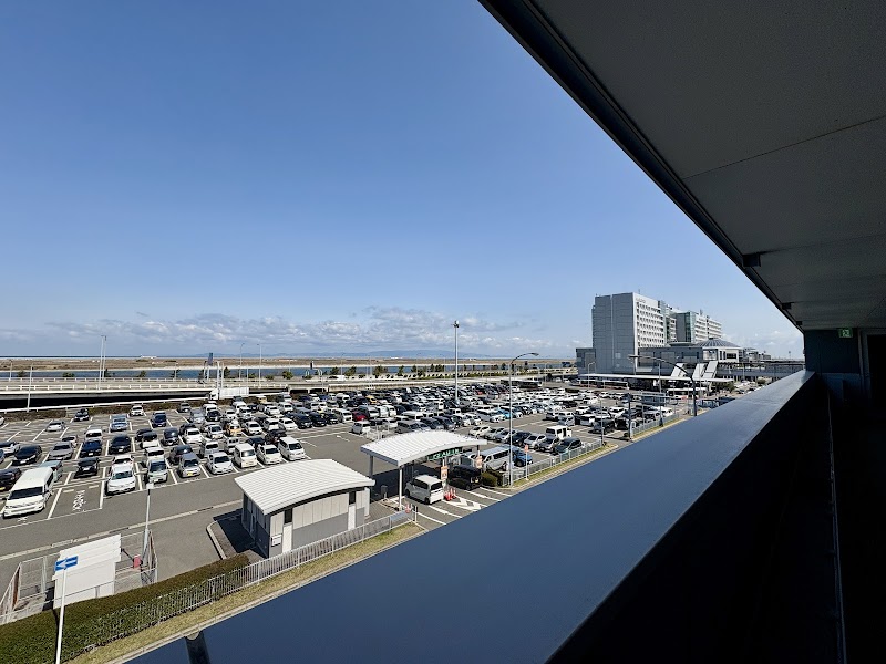 Kansai International Airport Parking Lot 1 - Kansai International Airport Parking Lot 1, 1 Senshūkūkōnaka, Tajiri, Sennan District, Osaka 549-0011, Japan