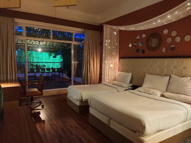 Orchid Square Boutique Hotel - Orchid Square Boutique Hotel Upper, Brooklands Rd, opposite Christian Mission Service, Alwarpet, Coonoor, Tamil Nadu 643101, India