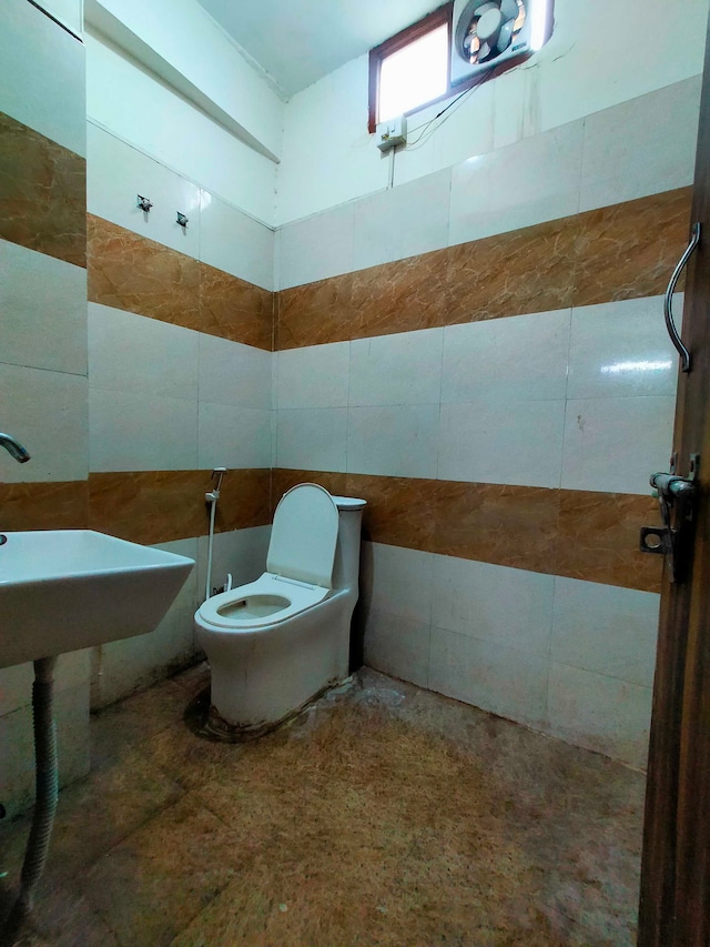 Collection O by OYO S K Residency - Collection O by OYO S K Residency Plot no .1 block A, Deshraj complex, Gali No. 3, Hazipur, Sector 104, Noida, Uttar Pradesh 201304, India