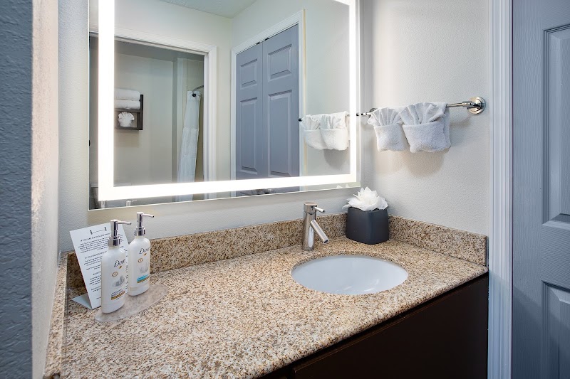 Staybridge Suites Lincoln Northeast by IHG - Staybridge Suites Lincoln Northeast by IHG 1501 N 86th St, Lincoln, NE 68505, USA