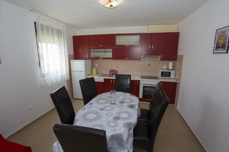 Apartments Jelena - Apartments Jelena Zagrebačka ul. 15, 21320, Promajna, Croatia
