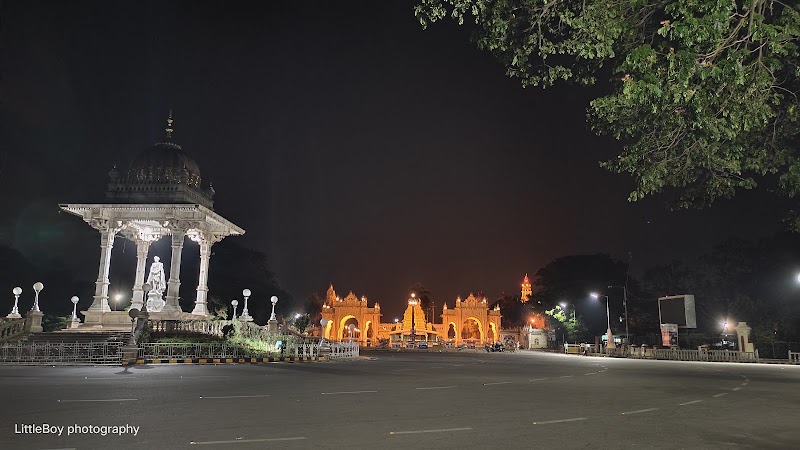 Mysore Bus Stand - Mysore Bus Stand, 8M75+9GM, Lashkar Mohalla, Mandi Mohalla, Mysuru, Karnataka 570001, India