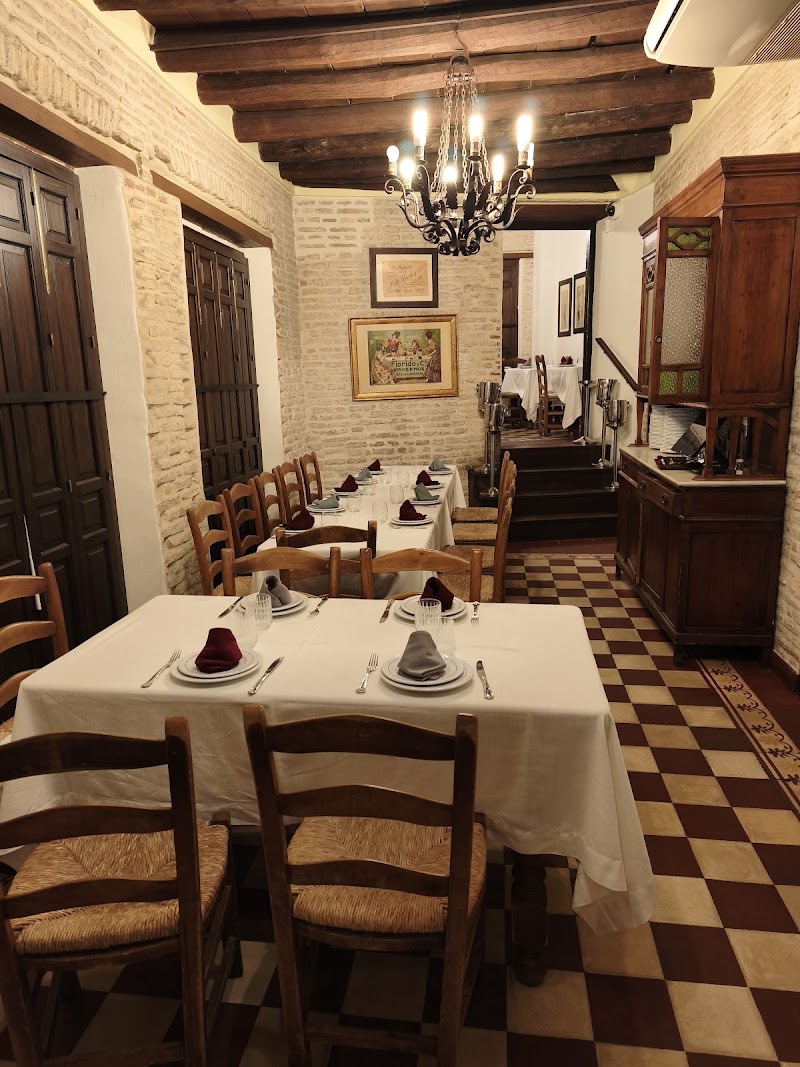El Rinconcillo - El Rinconcillo, C. Gerona, 40, Casco Antiguo, 41003 Sevilla, Spain