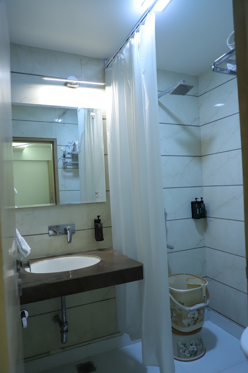 hotel welcome palace (family hotel ) 3 star. Near MC donalds new Delhi railway station & connaught place - hotel welcome palace (family hotel ) 3 star. Near MC donalds new Delhi railway station & connaught place 8725, Desh Bandhu Gupta Rd, near MC donalds, Arya Nagar, Paharganj, New Delhi, Delhi 110055, India