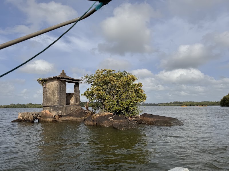Madu Queen Boat Safari | Madu River - Madu Queen Boat Safari | Madu River, Nandana Gardens, Balapitiya 80550, Sri Lanka