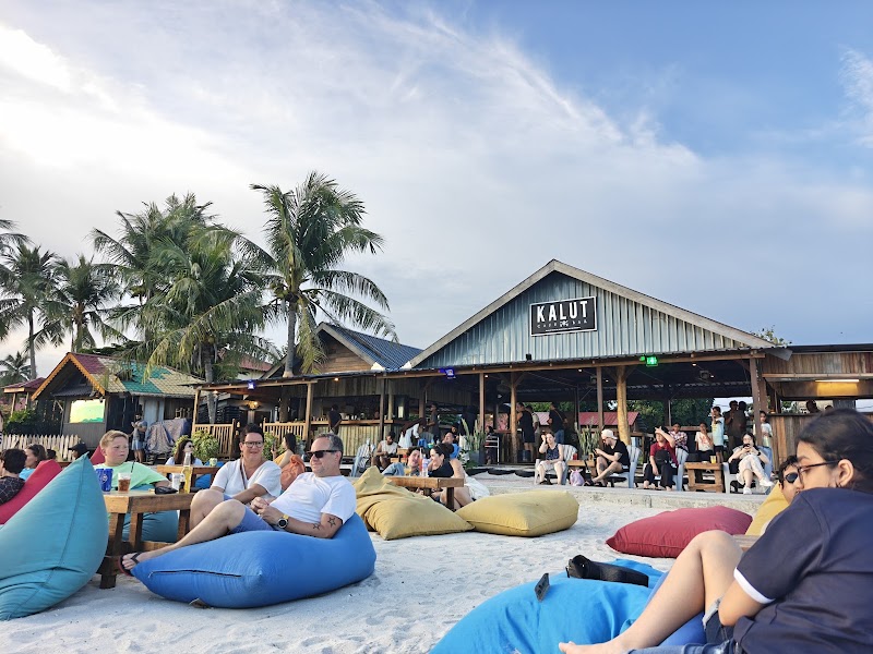 Kalut Cafe And Bar - Kalut Cafe And Bar, 2, Jalan Pantai Chenang, Kampung Lubok Buaya, 07000 Langkawi, Kedah, Malaysia
