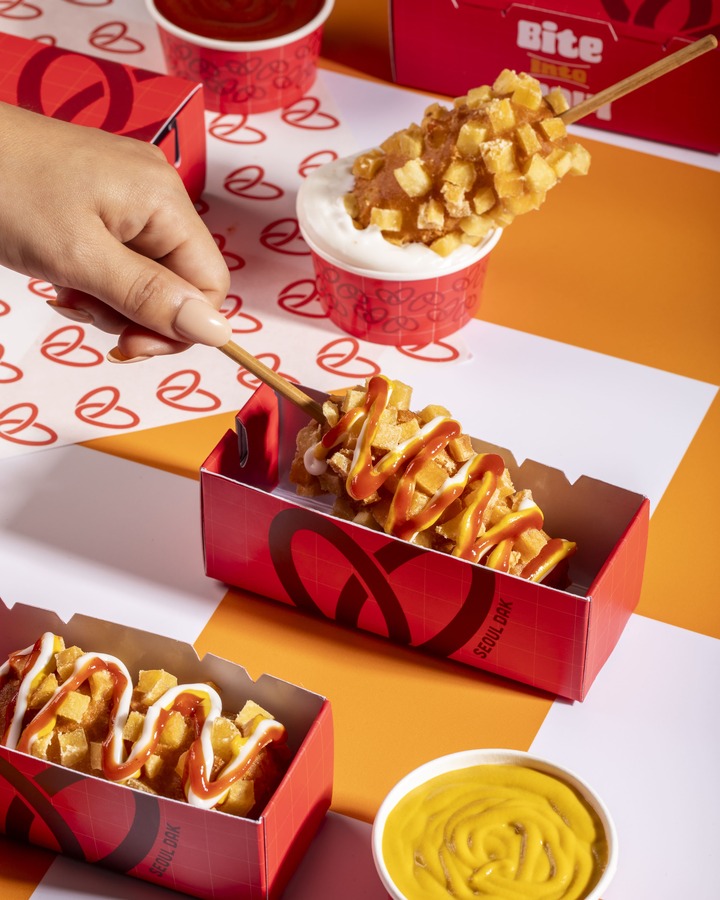 Seoul Dak (서울닭) | Mumbai - Seoul Dak (서울닭) | Mumbai Link Corner Mall, 33rd Rd, 16th Rd, Khar West, Mumbai, Maharashtra 400052, India