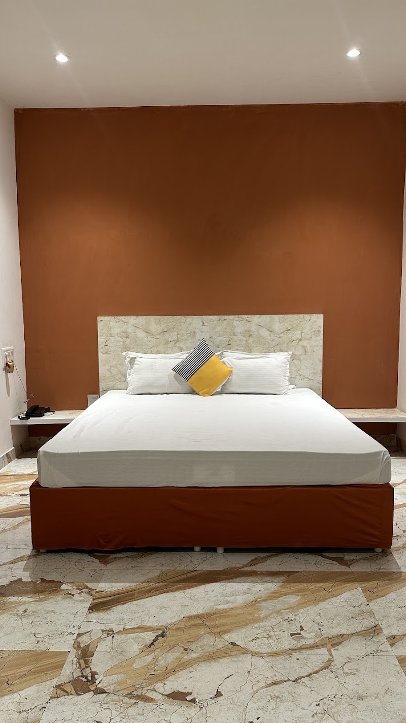Rang Mahal Resort Hotel, Restaurant & Banquet - Rang Mahal Resort Hotel, Restaurant & Banquet, Janjgir Rd, near Osho Madhuban, Lachhanpur Chowk, Champa, Lachhanpur, Chhattisgarh 495669, India