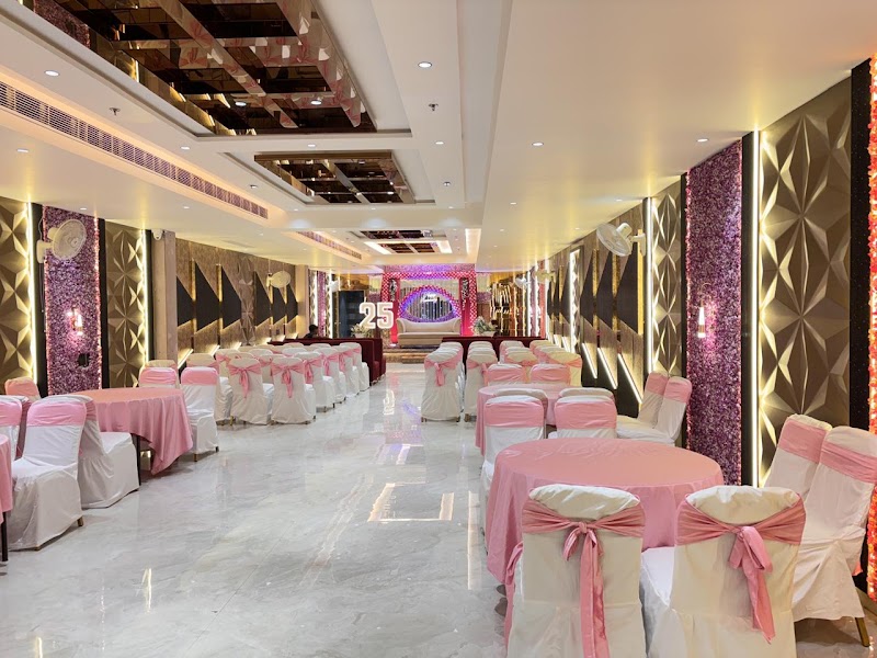 Hotel Ronak Group - Hotel Ronak Group, opp. Diamond Carpet, near KFC, Taj Nagari Phase 1, Tajganj, Agra, Uttar Pradesh 282004, India