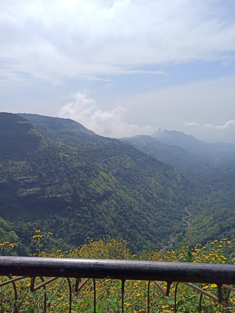 Myra Point - Myra Point X7WG+8CF, Aman Lodge, Matheran, Maharashtra 410102, India