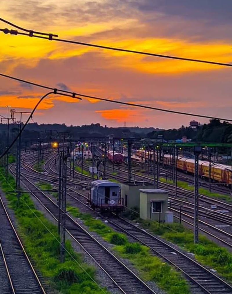 Kozhikode Railway Station - Kozhikode Railway Station, 6QWJ+JFM, Railway Station Rd, Palayam, Kozhikode, Keralam 673001, India