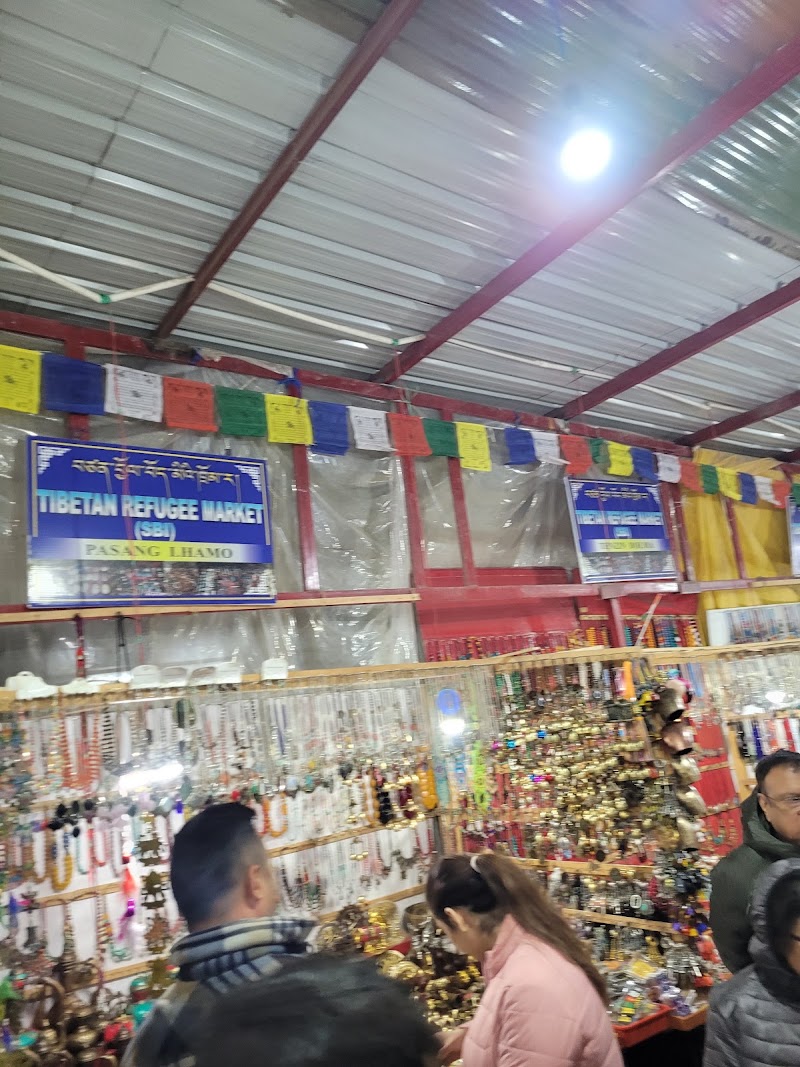 Tibetan refugee market - Tibetan refugee market, Tsas Soma Masjid, Leh, 194101