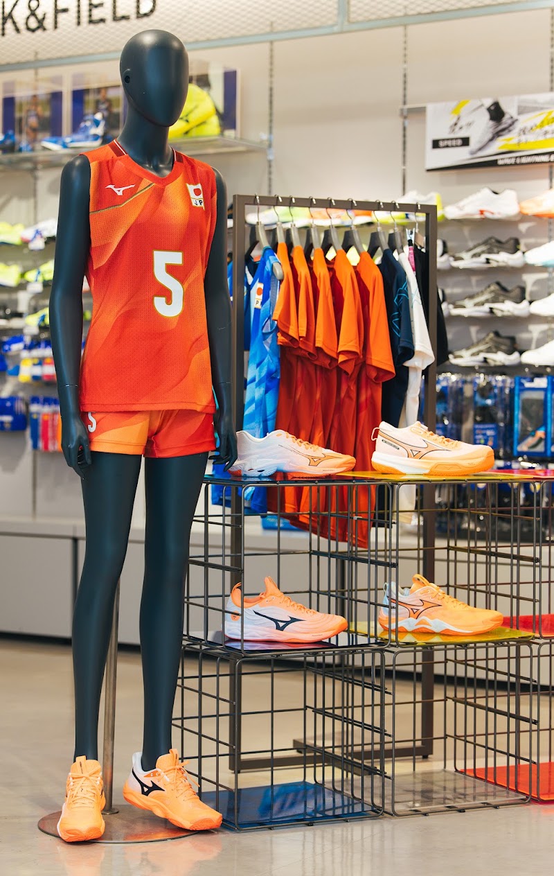 MIZUNO TOKYO - MIZUNO TOKYO 3-chōme-1 Kanda Ogawamachi, Chiyoda City, Tokyo 101-0052, Japan