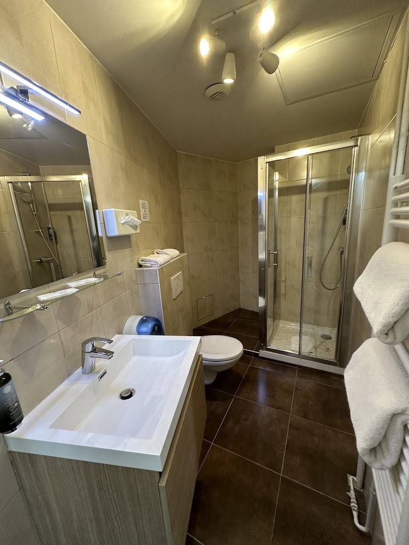 Grand Hôtel de Paris - Grand Hôtel de Paris 72 Bd de Strasbourg, 75010 Paris, France