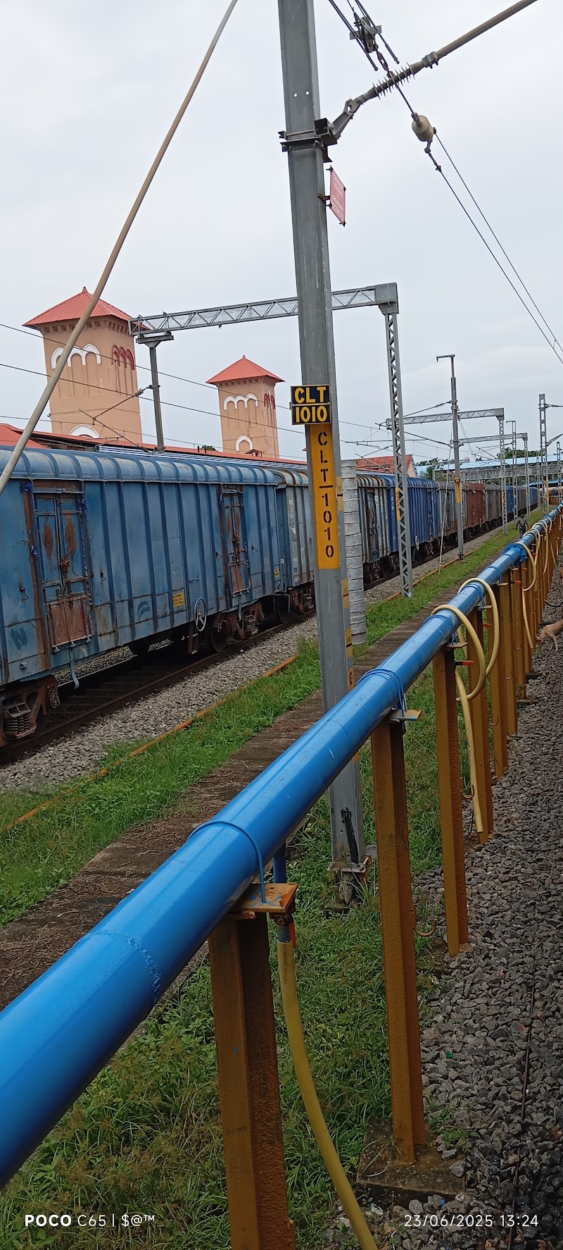 CLT Platform No - 4 - CLT Platform No - 4, 6QWJ+H58, Main, Palayam, Kozhikode, Keralam 673001, India