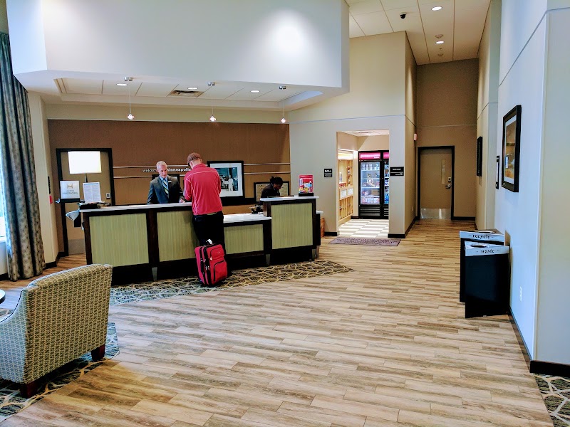 Hampton Inn & Suites Minneapolis/Downtown - Hampton Inn & Suites Minneapolis/Downtown, 19 N 8th St, Minneapolis, MN 55403, USA