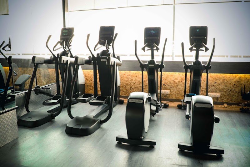 MG Gym - MG Gym 2nd floor, Element One Mall, Sector 49, Gurugram, Haryana 122018, India