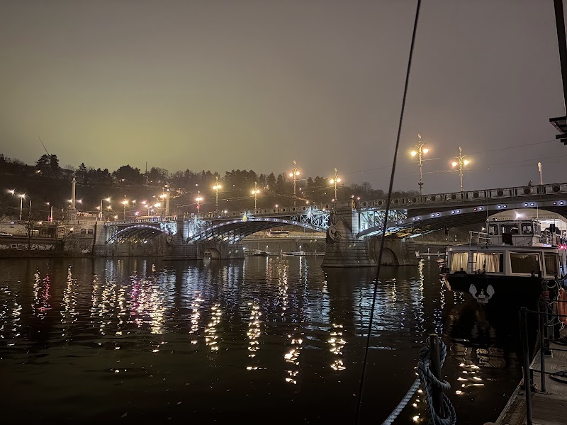 Prague Boats - Prague Boats, Dvořákovo nábř., 110 00 Praha-Staré Město, Czechia